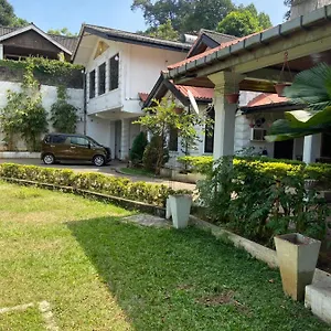 kandy-garden-villa.kandyhotelsnow.com/