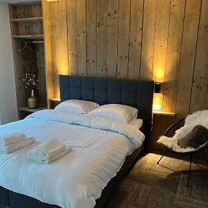 Couette-café Grote In Centrum Met Badkamer !