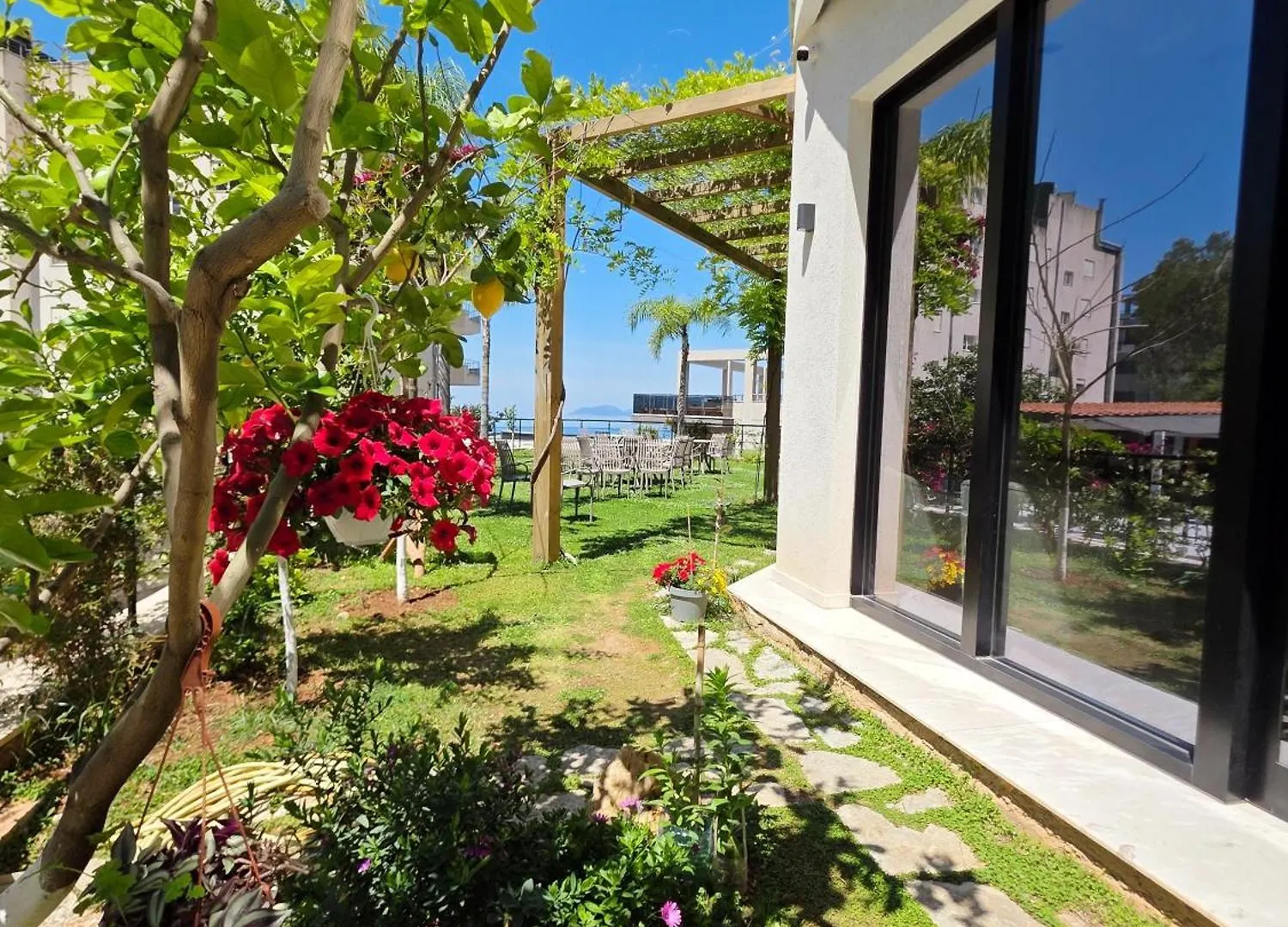 Valza Boutique Hotel Vlore 4*,